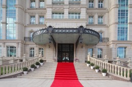 Доминтелл и Болид